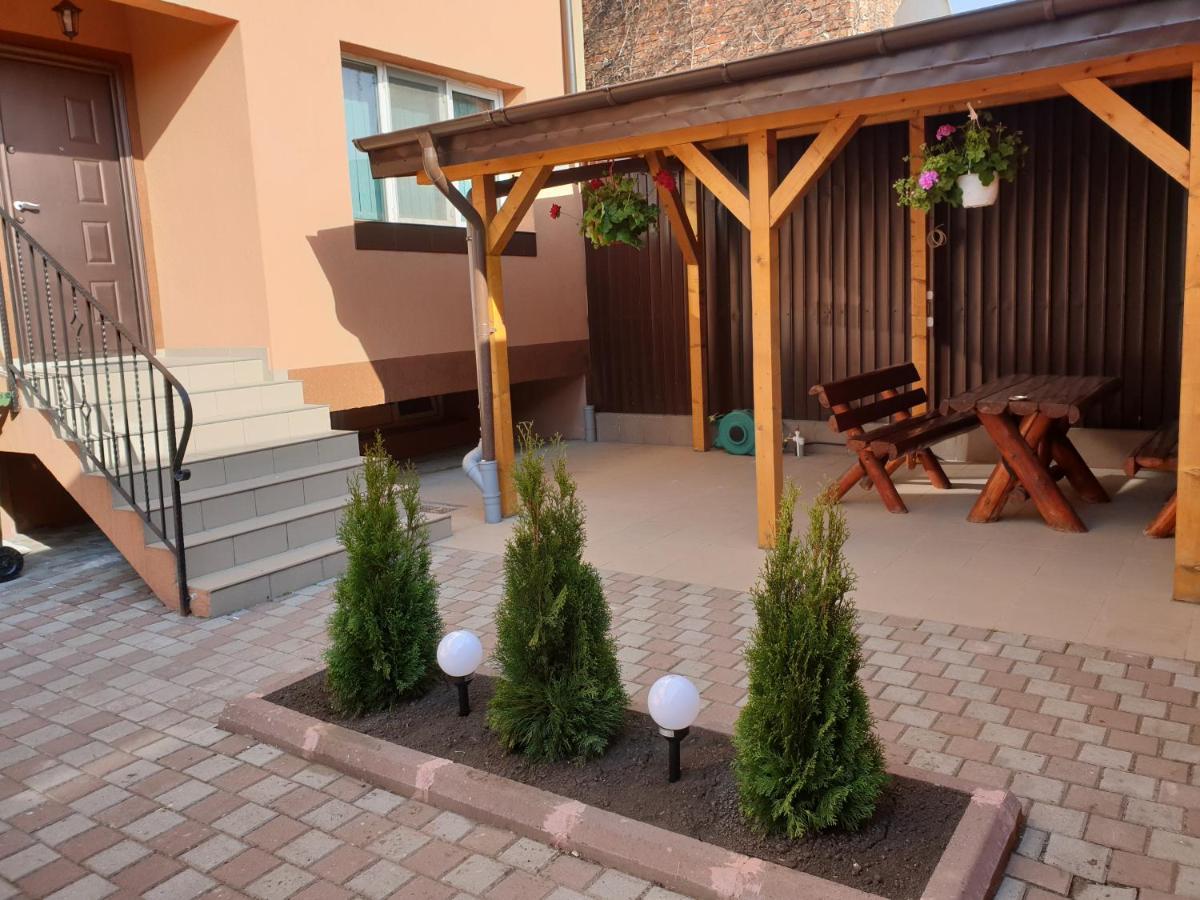 Villa Accommodation Bucureşti Ngoại thất bức ảnh